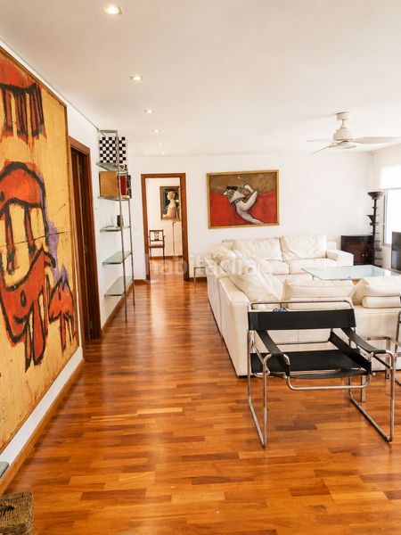 Foto f965ac9f-f116-4498-86a0-a1bc053738f0. Chalet en Urbanizaciones Gandia