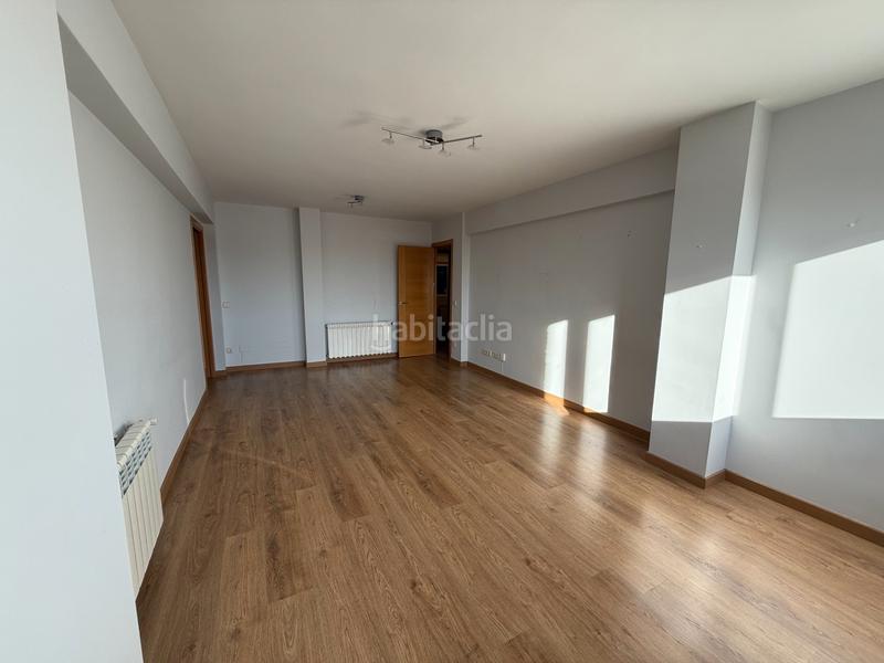 Foto 79a36210-d2b2-4046-8ec1-a991c1006964. Rent flat with heating pool in Guadarrama