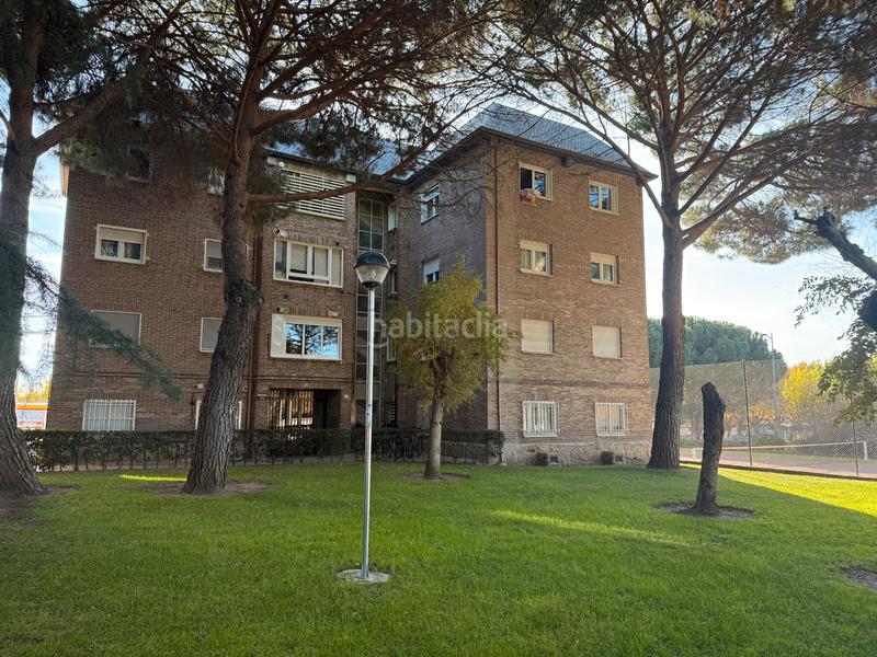 Foto c6b6fbfe-f22e-4535-ac62-fdc212eeeb3c. Rent flat with heating pool in Guadarrama