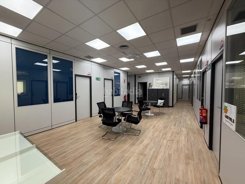 Foto d5fbfe70-dd9a-4b32-8f52-2273164fe689. Miete büro in calle rosa de lima 1 in Las Matas-Peñascales Rozas de Madrid (Las)