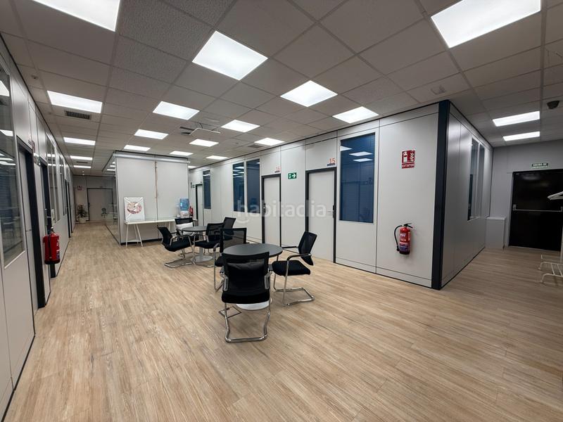 Foto e294bcfe-5a12-4d98-ae48-9486a533bea9. Miete büro in calle rosa de lima 1 in Las Matas-Peñascales Rozas de Madrid (Las)