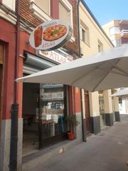 Local commercial à Calle pérez galdós 9. Venta de local
