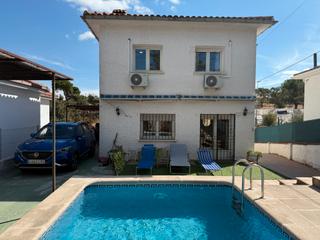 Casa en Las Matas-Peascales. Venta de casa independiente
