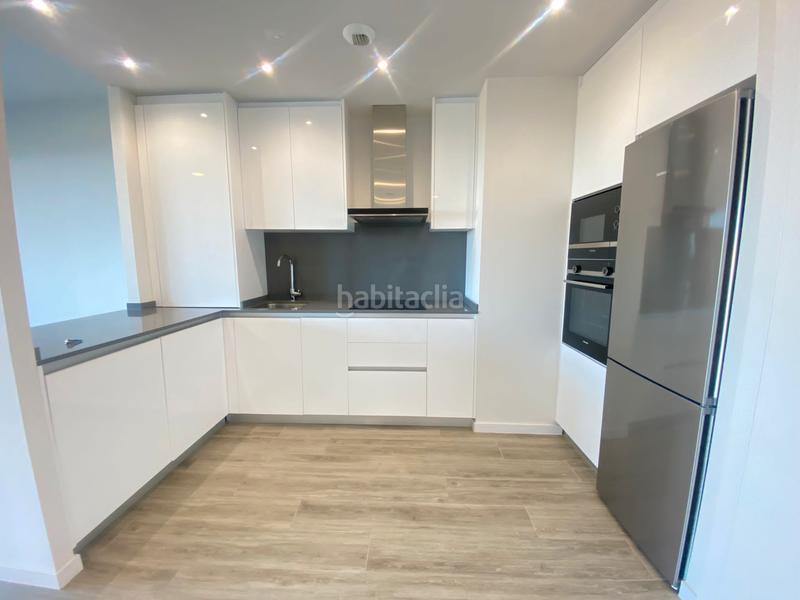 Foto dbce5c21-3b7f-42f4-8917-87fb03d1c158. Miete etagenwohnung mit heizung parking pool in Centro Estepona
