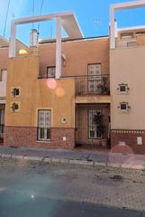 Haus  Calle manuel pérez camacho 14. Casa en isla cristina