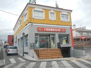 Pis  Calle julio romero de torres 1. Piso en los barrios