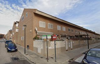 Casa adossada  Calle levante u.d. 8. Casa en xirivella