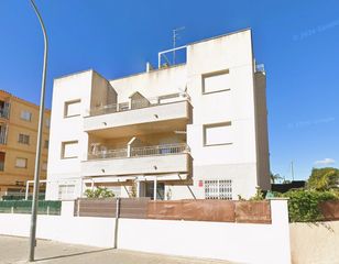 Pis a Passeig del mediterrani 62. Piso montroig del camp