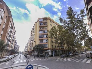 Pis a carrer escultor rocamora 1