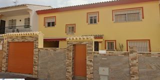 Casa adosada  Calle miguel bueno 26. Casa fuengirola