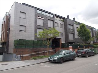 Etagenwohnung  Calle manuel marure 52. Bajo en ramales de la victoria