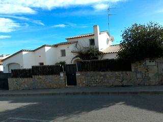 Chalet  Avinguda del vescomtat de cabanyes. Chalet calonge