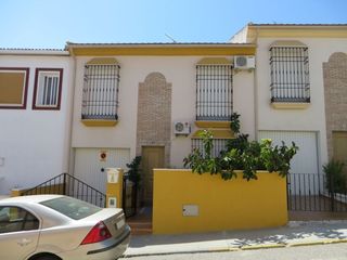 Haus  Calle curiel 3. Casa en santaella