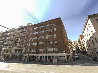 Àtic  Carrer del tajo 59. Piso en barcelona