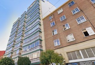 Flat in avenida fernández ladreda 45