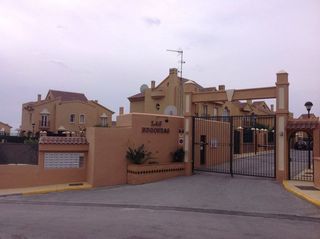 Casa en calle orfebres de riviera 22