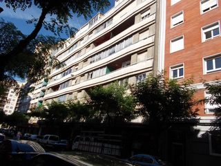 Pis  Calle ramiro valbuena 10. Piso en leon