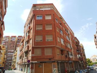 Pis a carrer pintor gisbert 51
