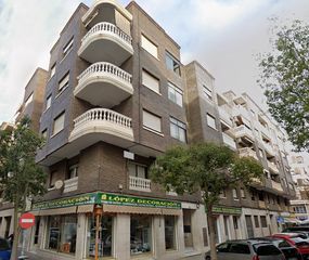 Piso  Carrer capità gaspar ortiz 106. Piso en elche