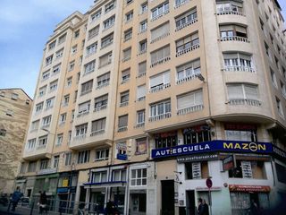 Etagenwohnung  Calle santa lucía 27. Piso en santander