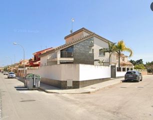 Casa  Calle cabo castell 1. Chalet en san javier