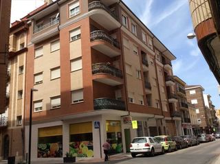 Pis  Calle la carolina 3. Piso en linares