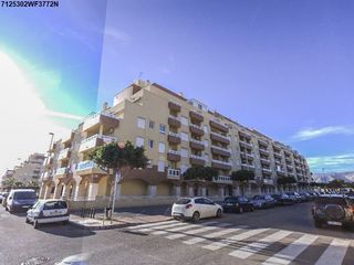 Pis a Calle costa de almería 30. Piso en roquetas
