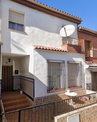 Casa  Calle reina sofía 7. Casa en alquife
