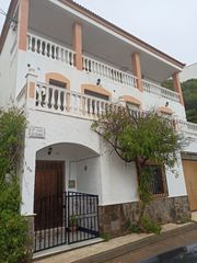 Casa  Calle mochilas 32. Casa en albuñol