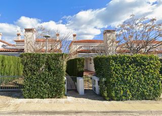 Casa adossada  Carrer dels magraners 3. Adosada en mont-roig del camp