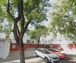 Pis  Calle cerros de úbeda 7. Piso en sevilla