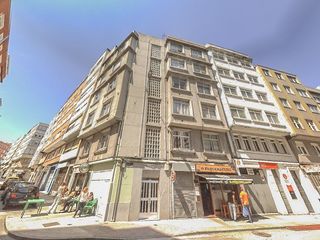 Etagenwohnung in Rúa francisco catoira 52. Piso en a coruña