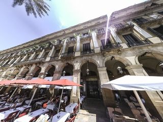 Pis a Plaça Reial 10