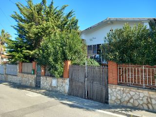 Chalet  Carrer del pont 9. Chalet en torredembarra