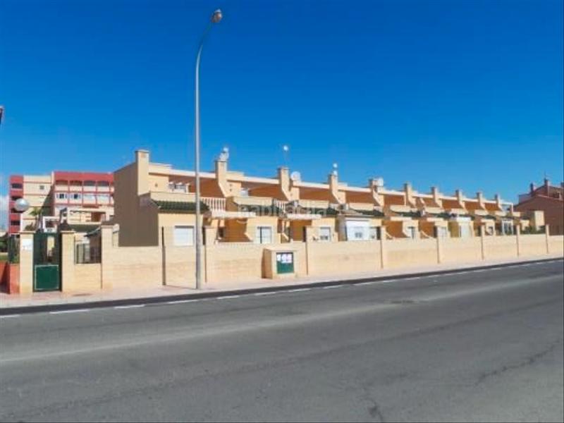 Foto 4f142cf4-1f80-4494-9caf-6923113c58a3. Casa a calle helena 4 a Torreblanca Torrevieja