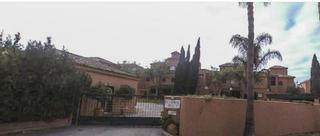 Pis  Calle julio cesar 38. Casa en chiclana