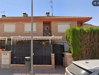 Casa a schiera in Avenida de la paz 67. Adosada en santomera