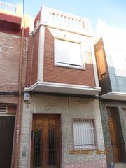 Haus  Carrer de sor isabel de villena 27. Casa en sueca