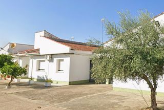 Maison  Ronda de la parada 32. Casa en vegaviana