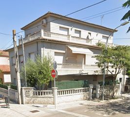 Piano terra  Avinguda d'espanya 108. Planta baja en parets del vallès