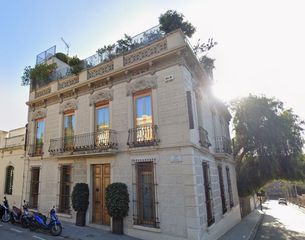 Casa  Carrer del vendrell 13. Casa en barcelona