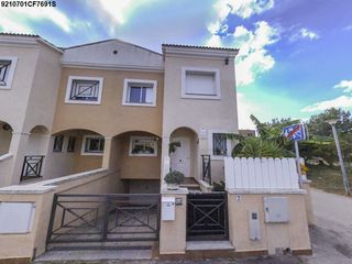Reihenhaus in Carrer de la cobertera 2. Adosada en el vendrell