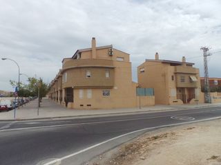 Casa adossada a Avinguda jaume i 33. Adosada en alicante