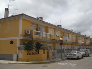 Maison  Carrer mestre serrano 5. Casa adosada polinyà de xúquer