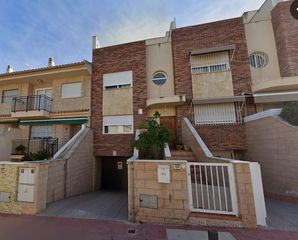Casa adosada en Calle de las escuelas 17. Adosada en murcia
