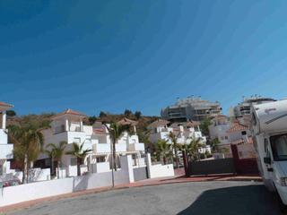 Casa bifamiliare  Calle estados unidos 116. Casa en rincón de la victoria
