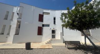 Erdgeschoss  Carrer d'isidor macabich 34. Bajo en formentera