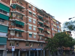 Pis a Avinguda de catalunya 96. Piso en parets del vallés