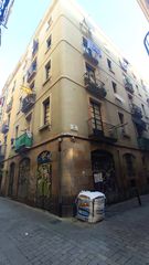 Apartment in Carrer de les carretes 26. Apartamento en barcelona