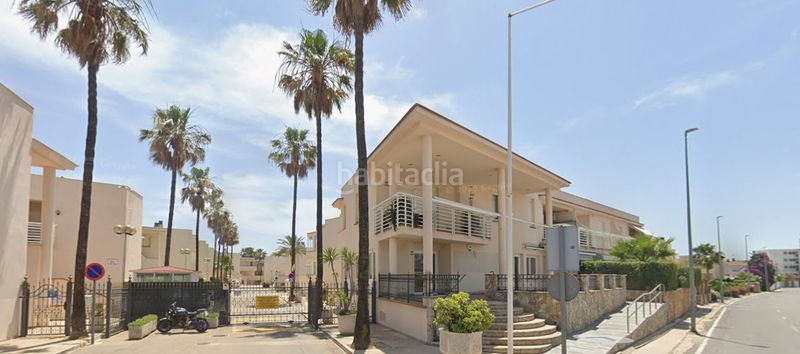 Foto a9ba5f28-be51-4aaf-83a2-2953de56d3d8. Planta baja en avinguda de francisco josé balada 112 bajo en vinarós en Vinaròs